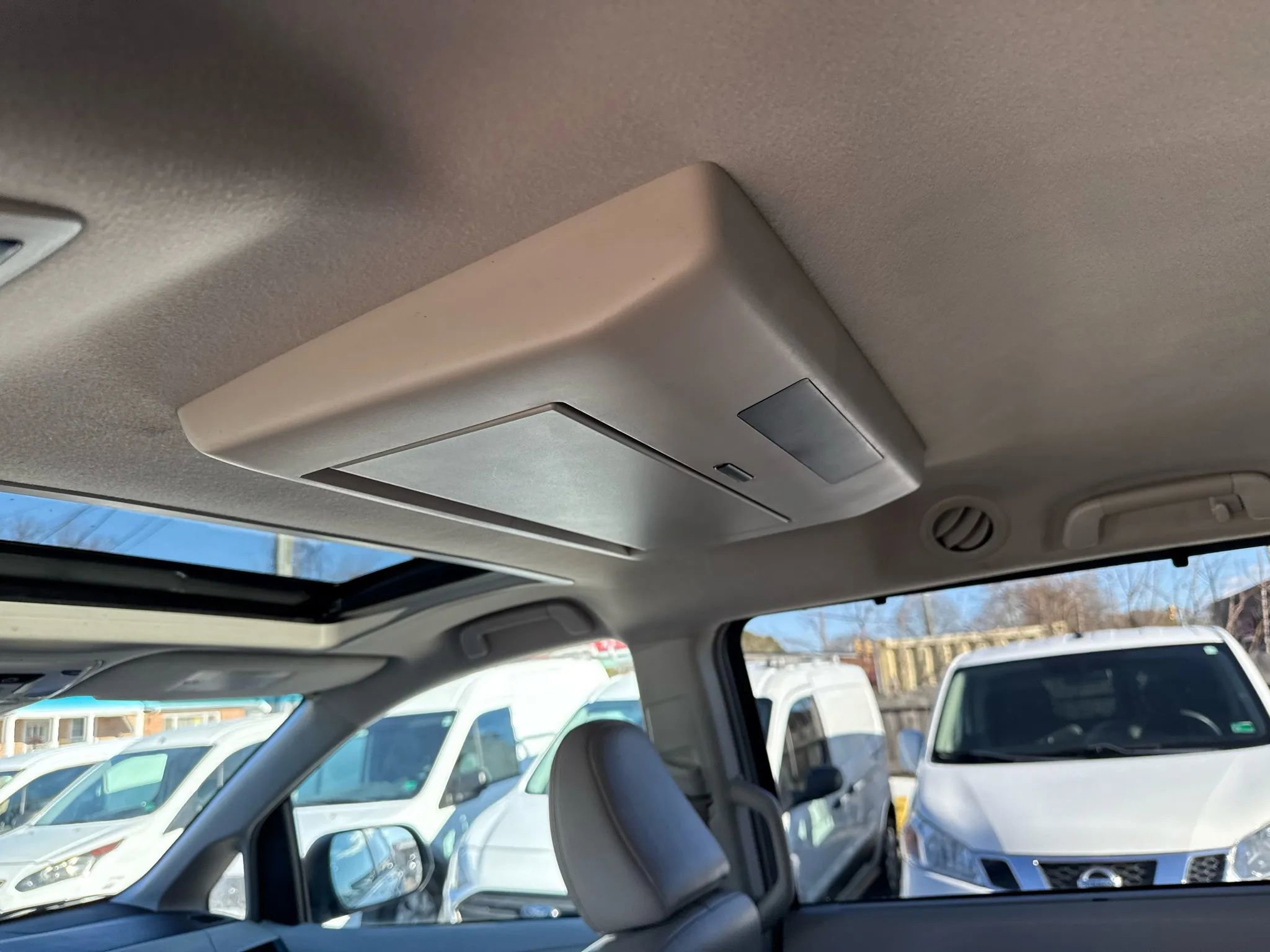 Used 2012 Toyota Sienna Limited image 54