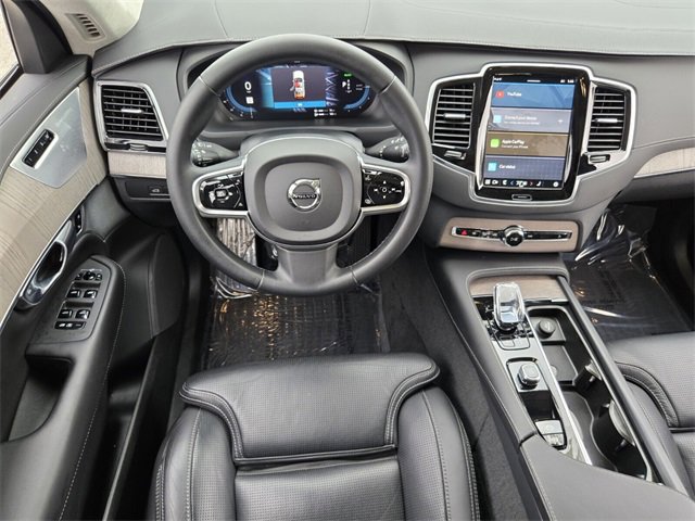 Used 2023 Volvo XC90 T8 Ultimate w/ Lounge Package image 13