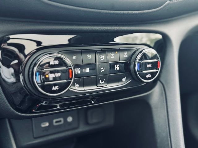 Used 2023 Buick Encore GX Essence w/ Experience Buick Package image 32