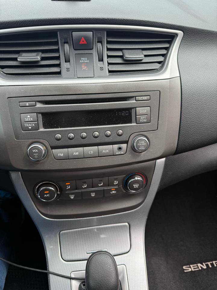 Used 2013 Nissan Sentra SR FWD image 9