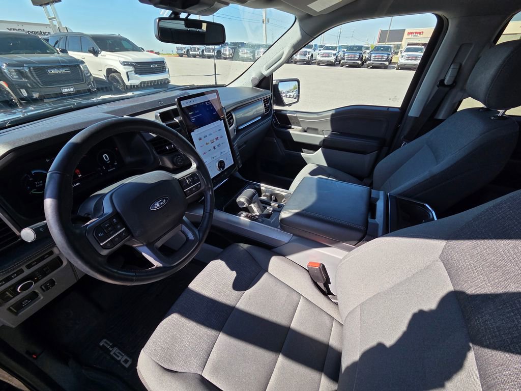 Used 2024 Ford F150 Lightning Flash image 10