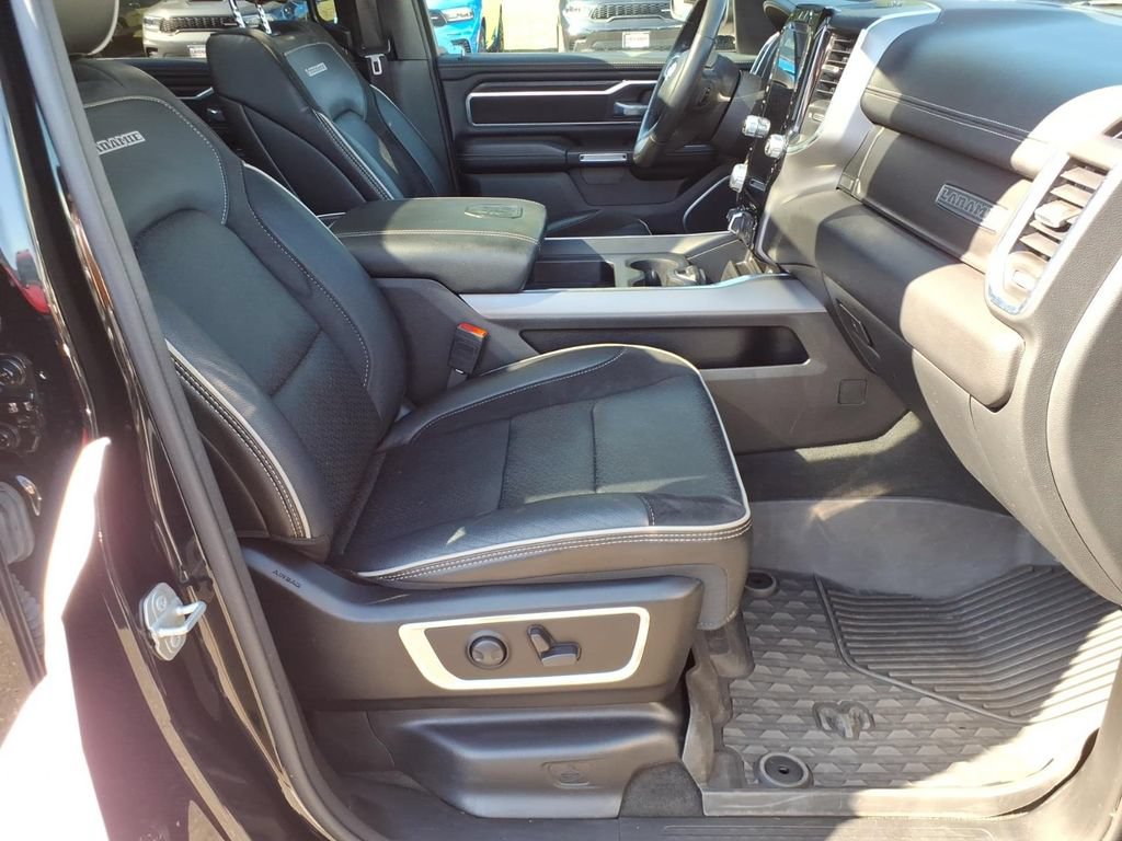 Used 2024 RAM 1500 Laramie AWD/4WD image 12