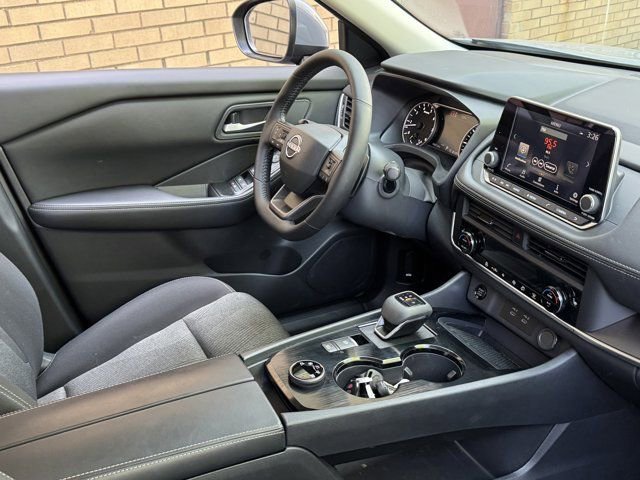 Used 2026 Nissan Rogue SV w/ Cold Weather Package AWD/4WD image 7