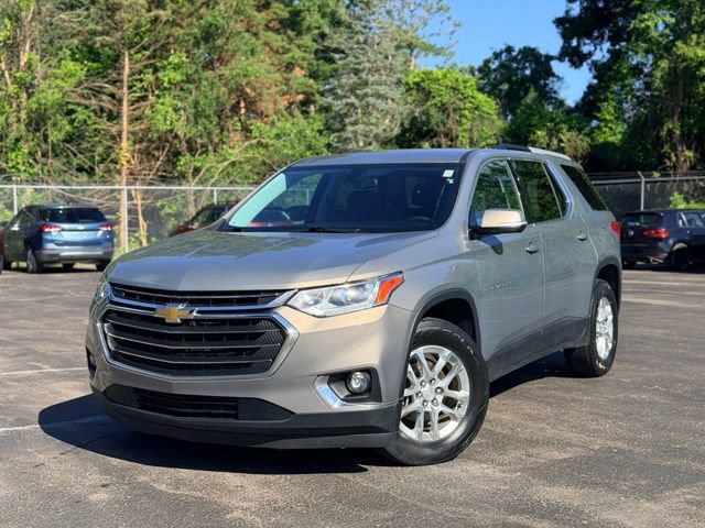 Used 2018 Chevrolet Traverse LT FWD image 2