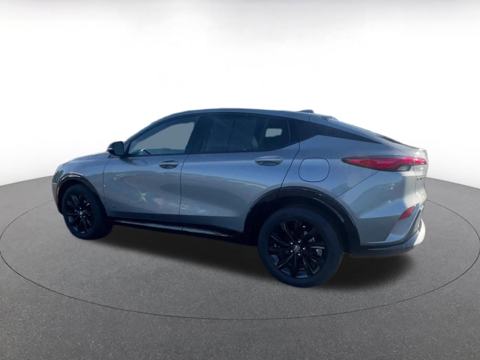 Used 2025 Buick Envista Sport Touring image 10