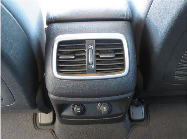 Used 2017 Kia Sorento FWD image 9