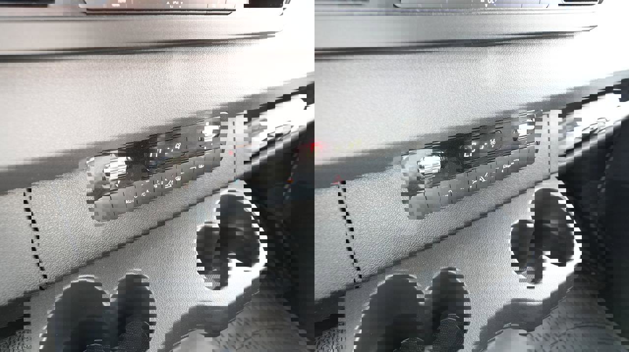 Used 2022 Mercedes-Benz Sprinter 144 Cargo image 10