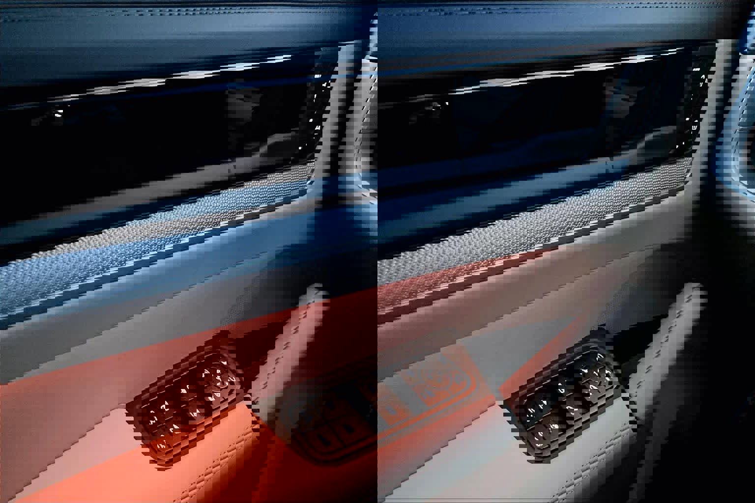 Used 2024 Porsche Cayenne image 34