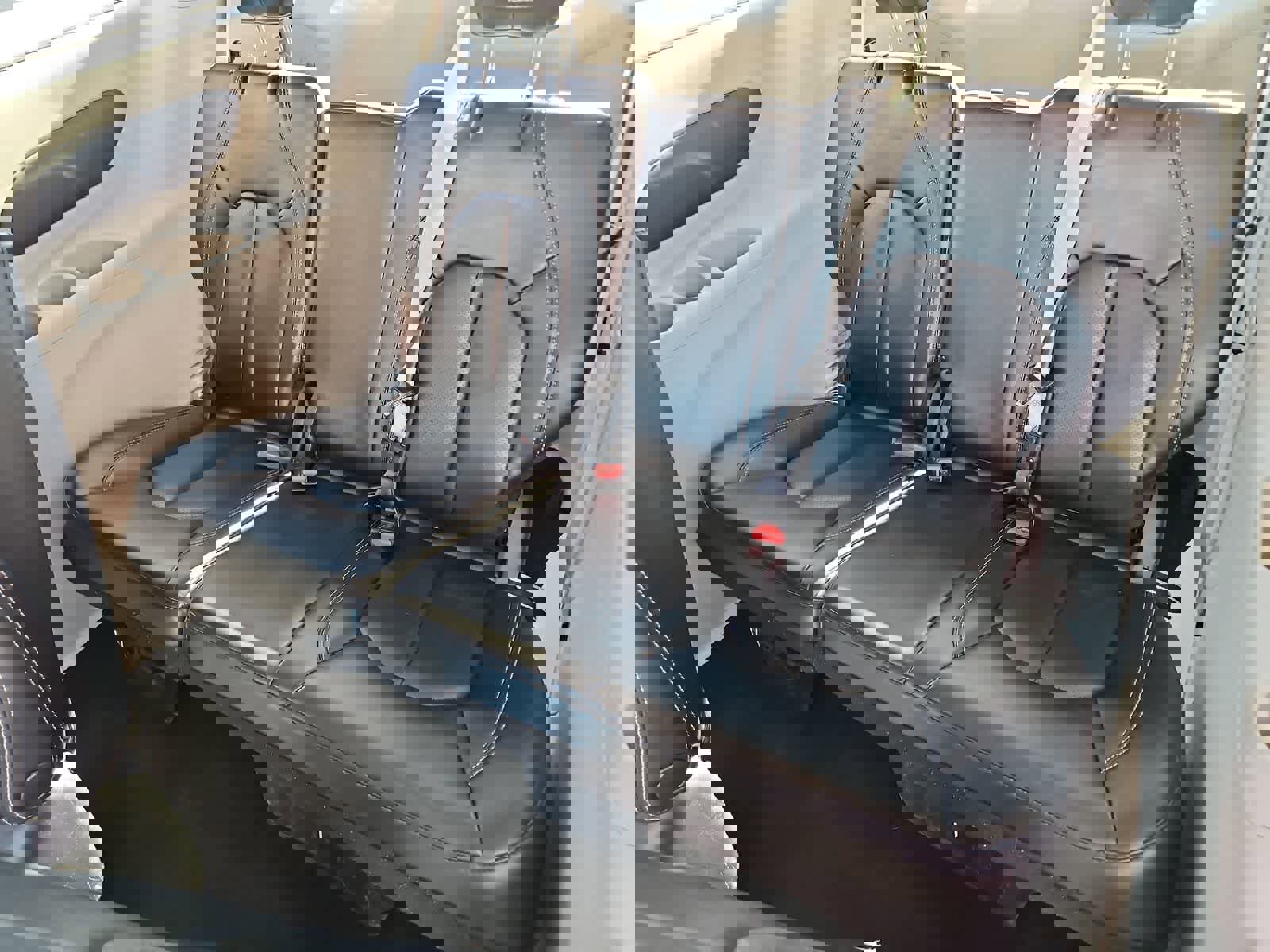 Used 2023 Chrysler Pacifica Touring-L image 37