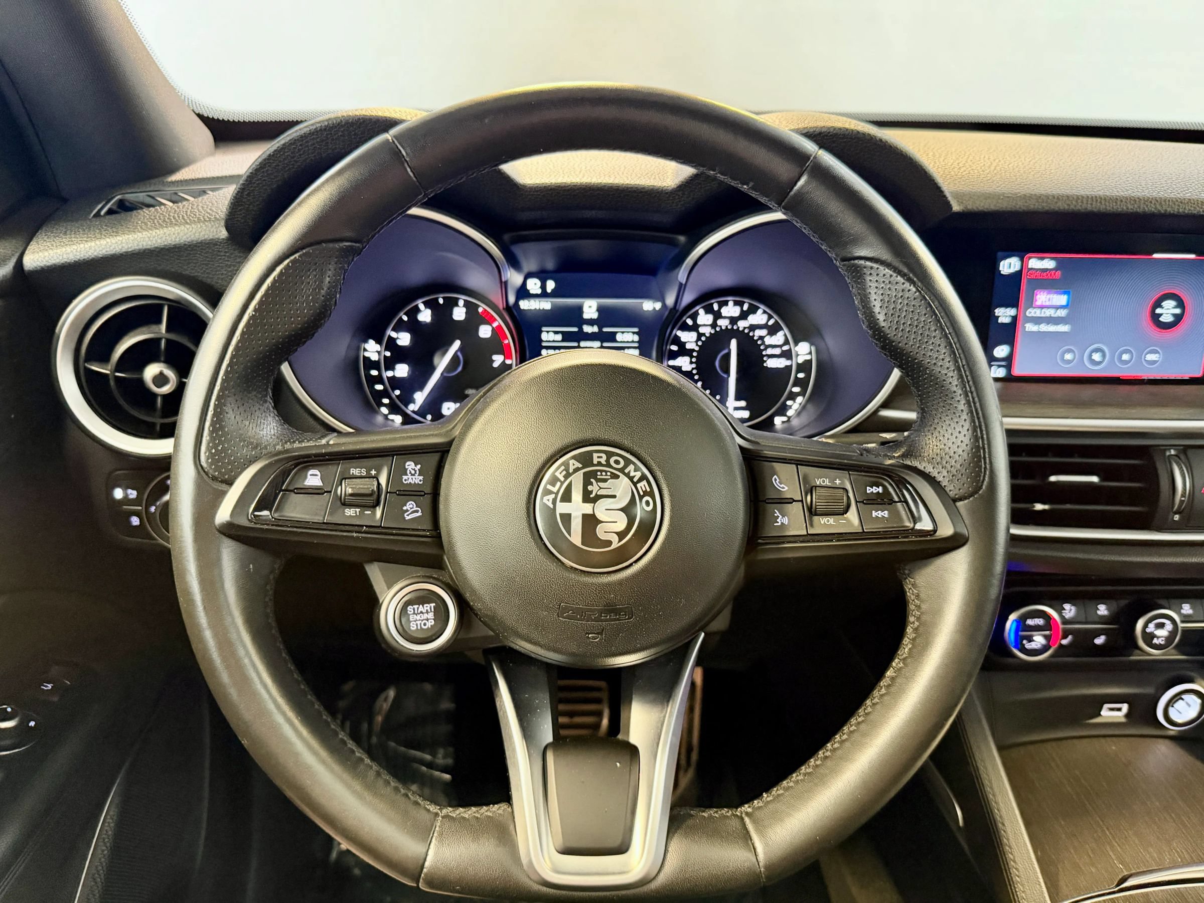 Used 2022 Alfa Romeo Stelvio Ti AWD/4WD image 14