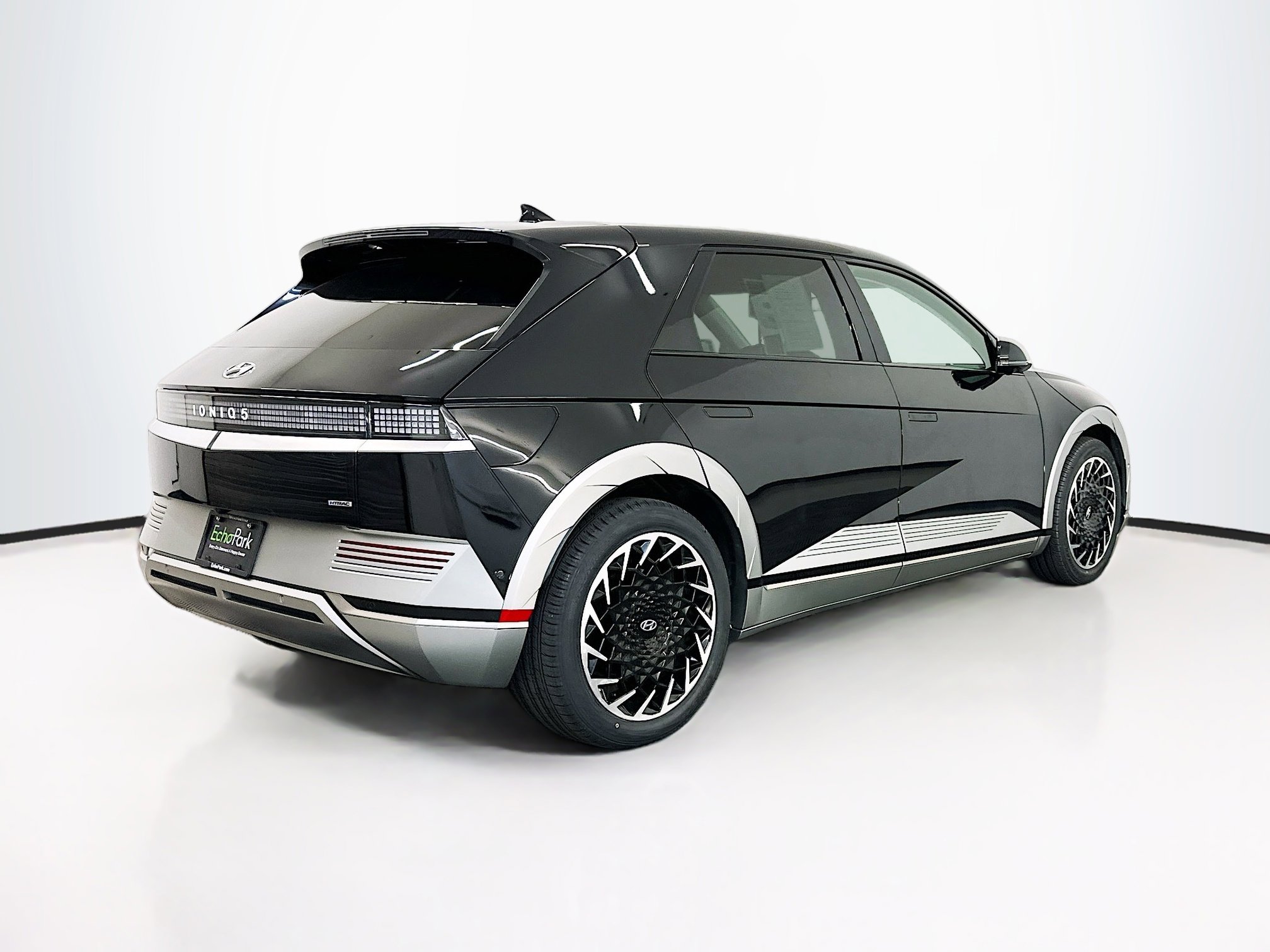 Used 2023 Hyundai Ioniq 5 Limited w/ Cargo Package image 9