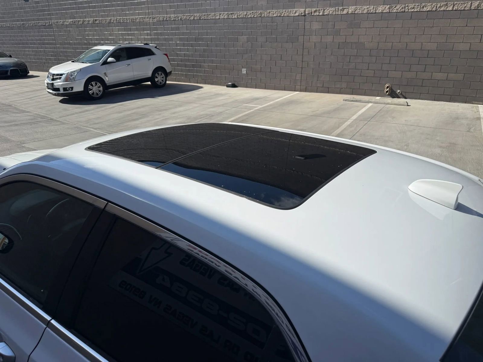 Used 2017 Chrysler 300 C Platinum RWD image 9