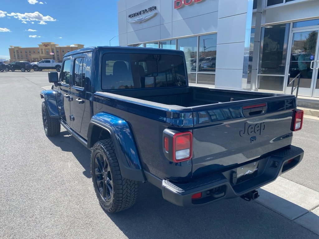 New 2025 Jeep Gladiator Sport image 6