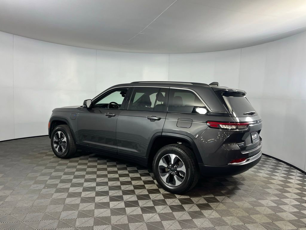 Used 2022 Jeep Grand Cherokee Limited 4xe image 10