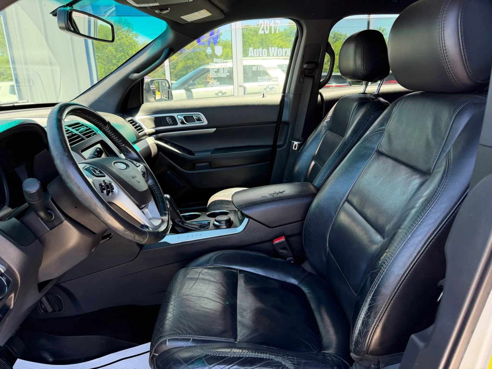 Used 2013 Ford Explorer XLT AWD/4WD image 12