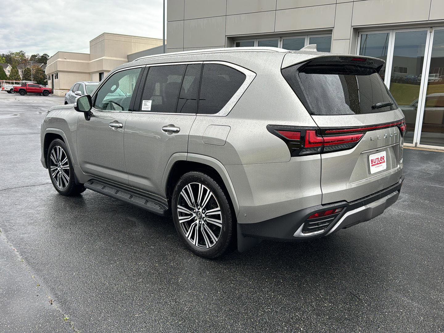 New 2026 Lexus LX 700h Luxury image 3