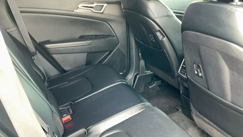 Certified 2023 Kia Sportage EX image 17