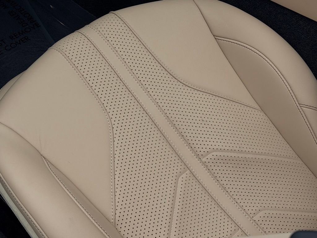 New 2026 Aston Martin V8 Vantage Roadster image 8