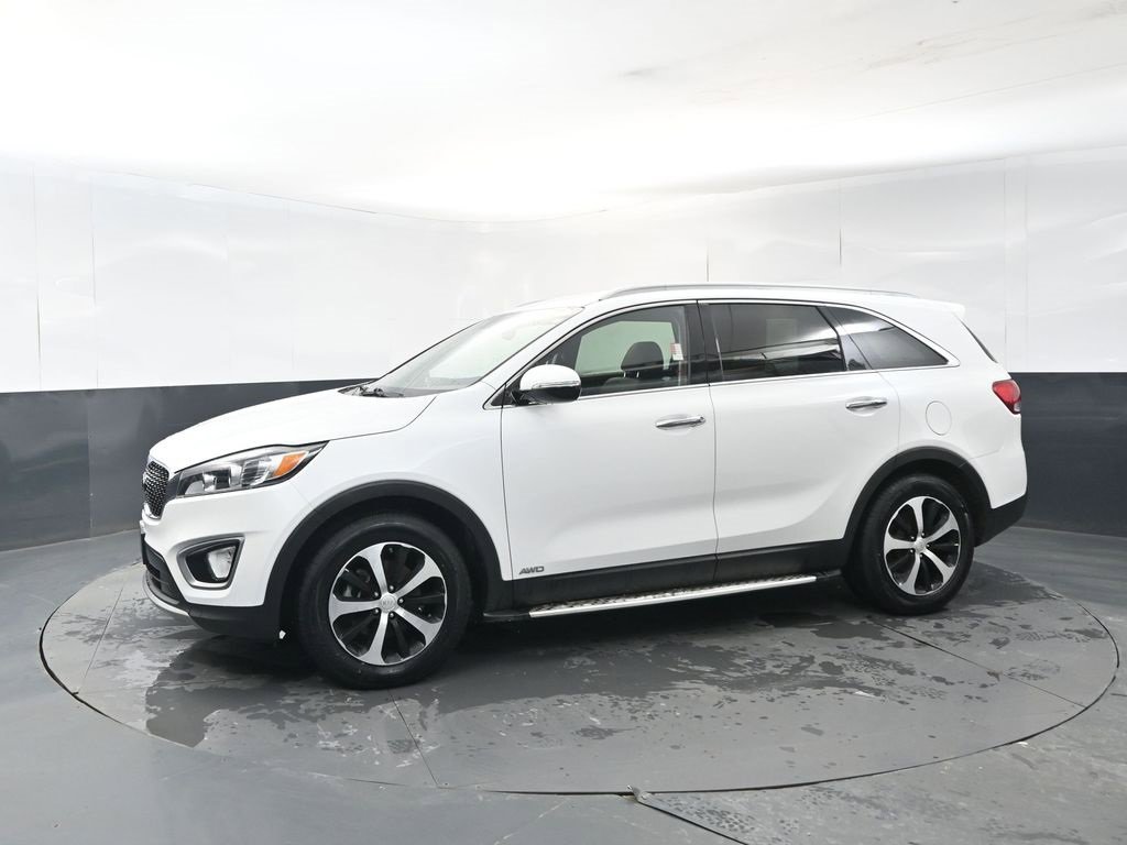 Used 2016 Kia Sorento EX image 2