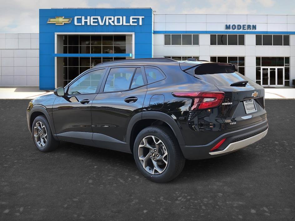 New 2026 Chevrolet Trax LT FWD image 3