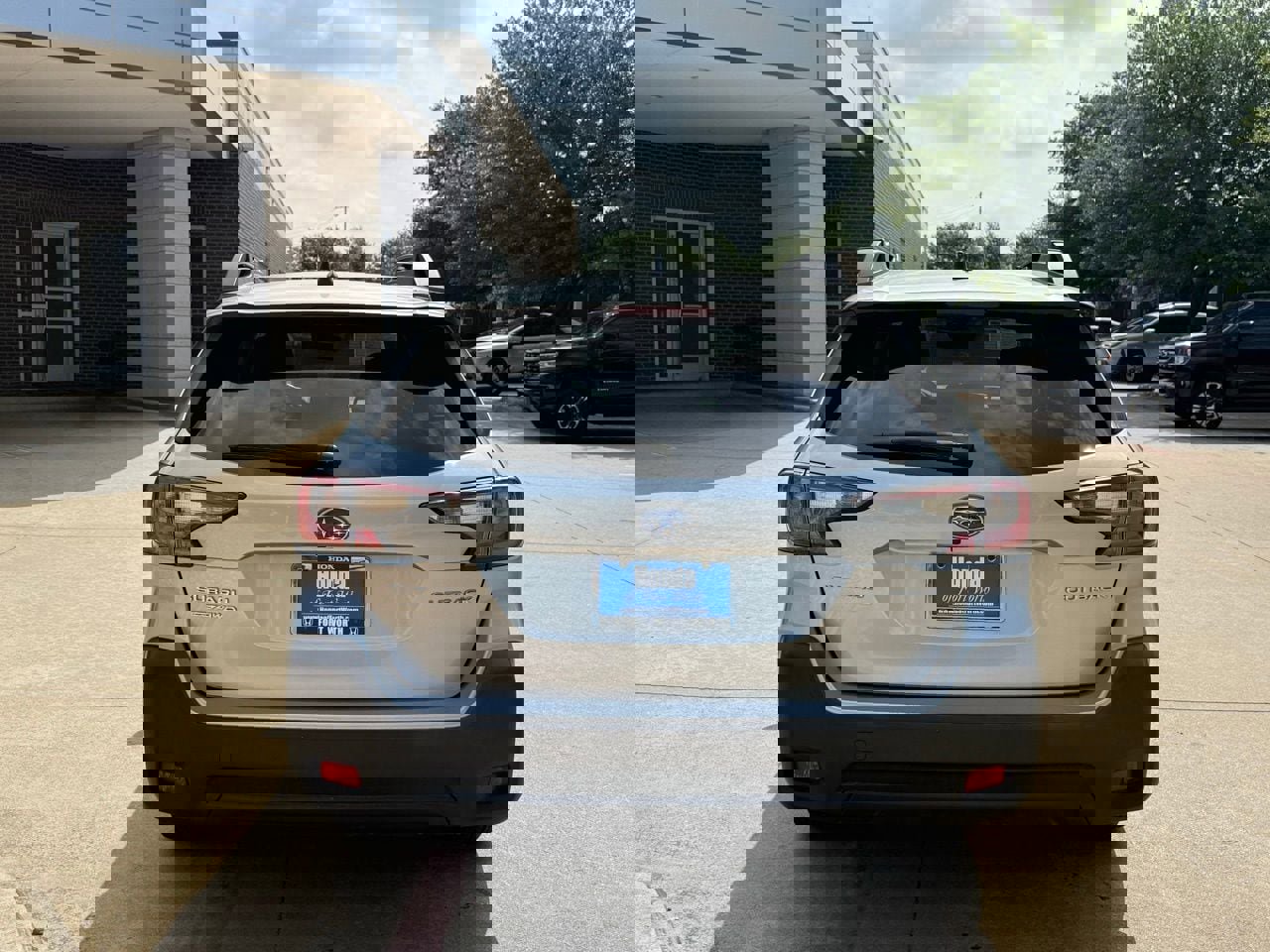 Used 2024 Subaru Outback Premium image 4