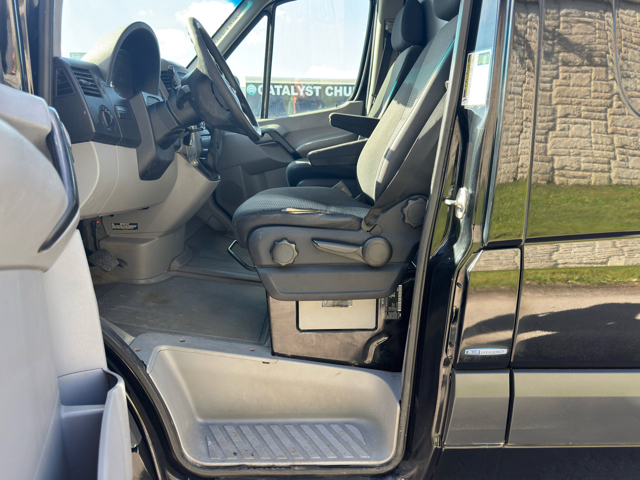 Used 2012 Mercedes-Benz Sprinter 2500 image 17