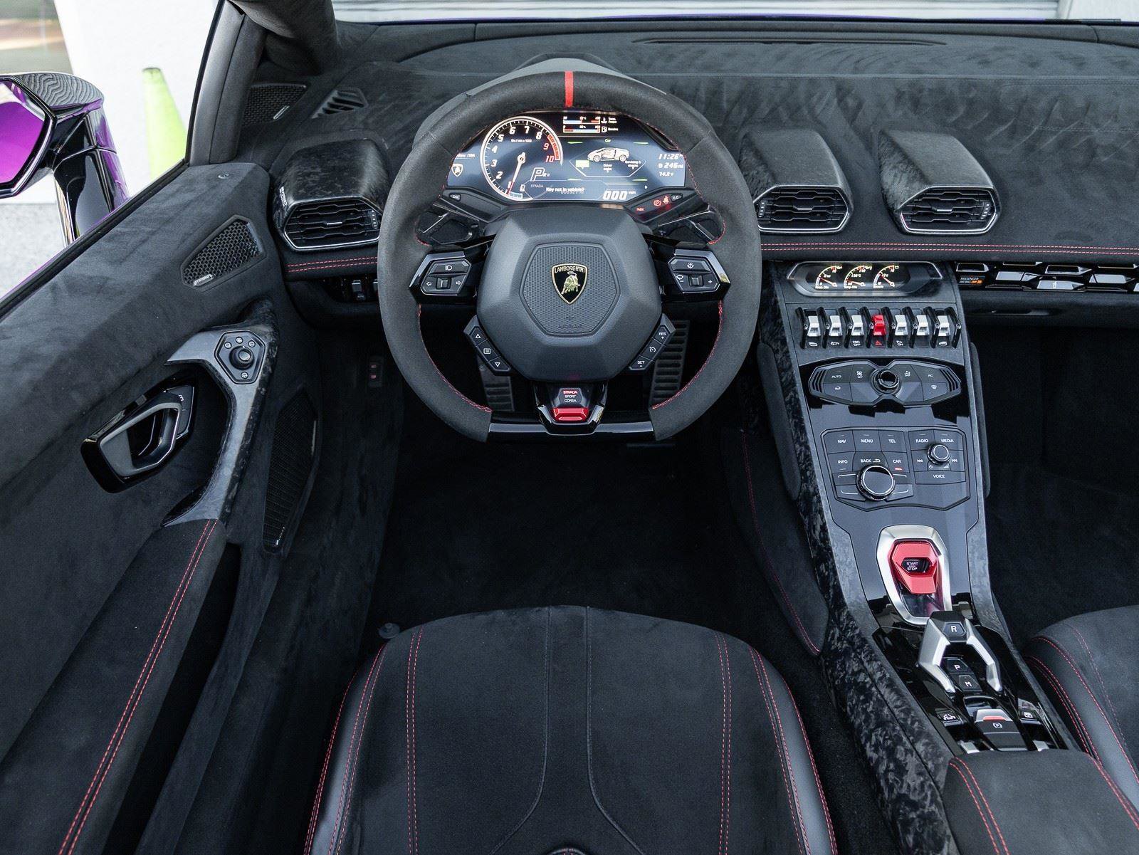 Used 2019 Lamborghini Huracan Performante image 10