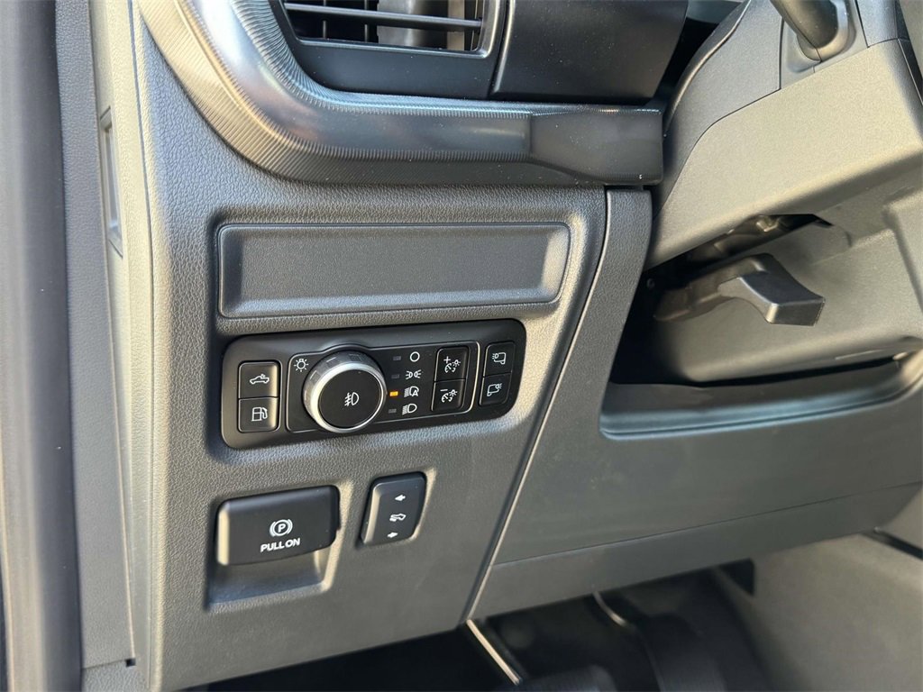 New 2025 Ford F150 Lariat w/ Equipment Group 502A High image 9