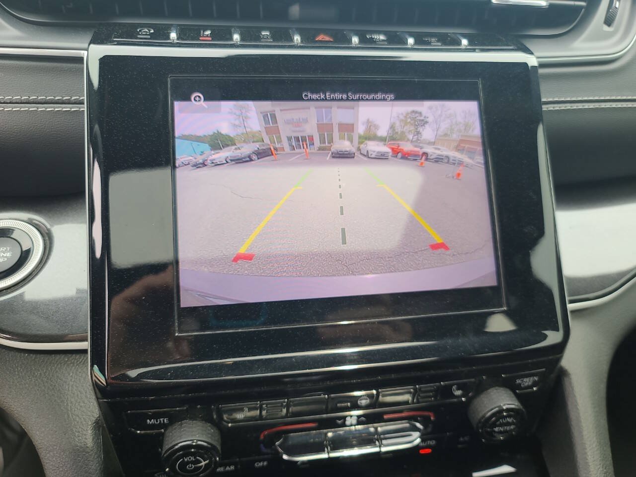 Used 2023 Jeep Grand Cherokee L Laredo RWD image 25