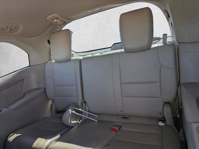 Used 2015 Honda Odyssey EX-L image 18