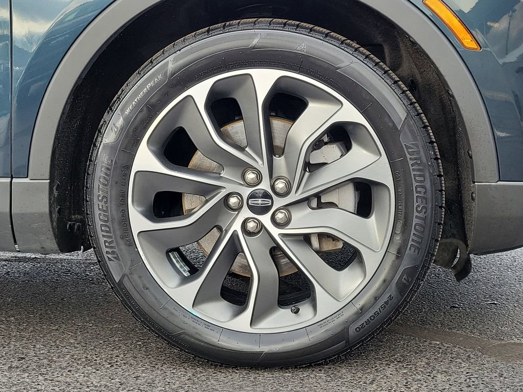 Certified 2022 Lincoln Nautilus Reserve image 9