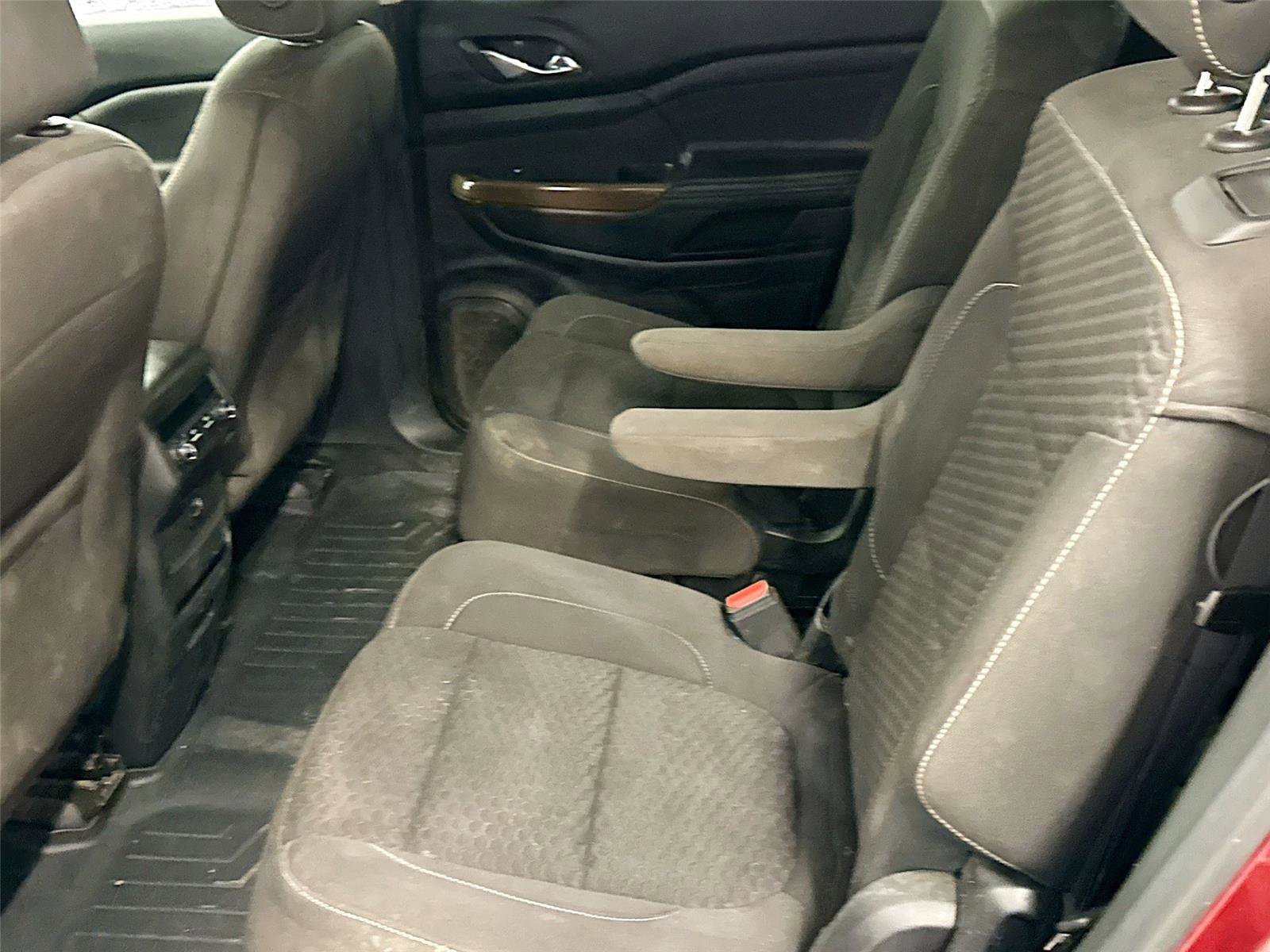 Used 2017 GMC Acadia SLE image 5