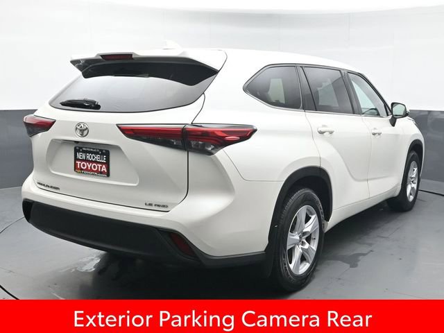 Certified 2021 Toyota Highlander LE image 7