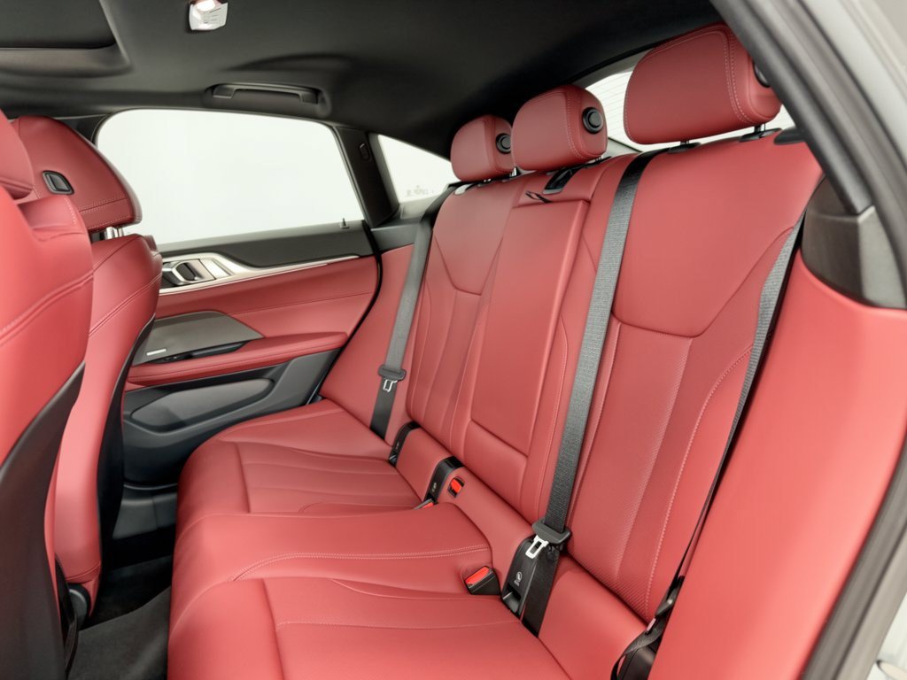 Used 2026 BMW M440i w/ Premium Package RWD image 25