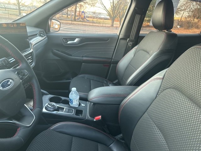 Used 2024 Ford Escape ST-Line w/ Tech Pack #1 image 9