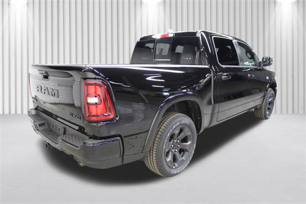 New 2026 RAM 1500 4x4 Crew Cab image 3