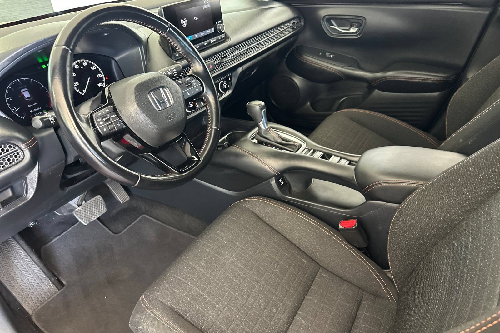 Certified 2025 Honda HR-V Sport image 10