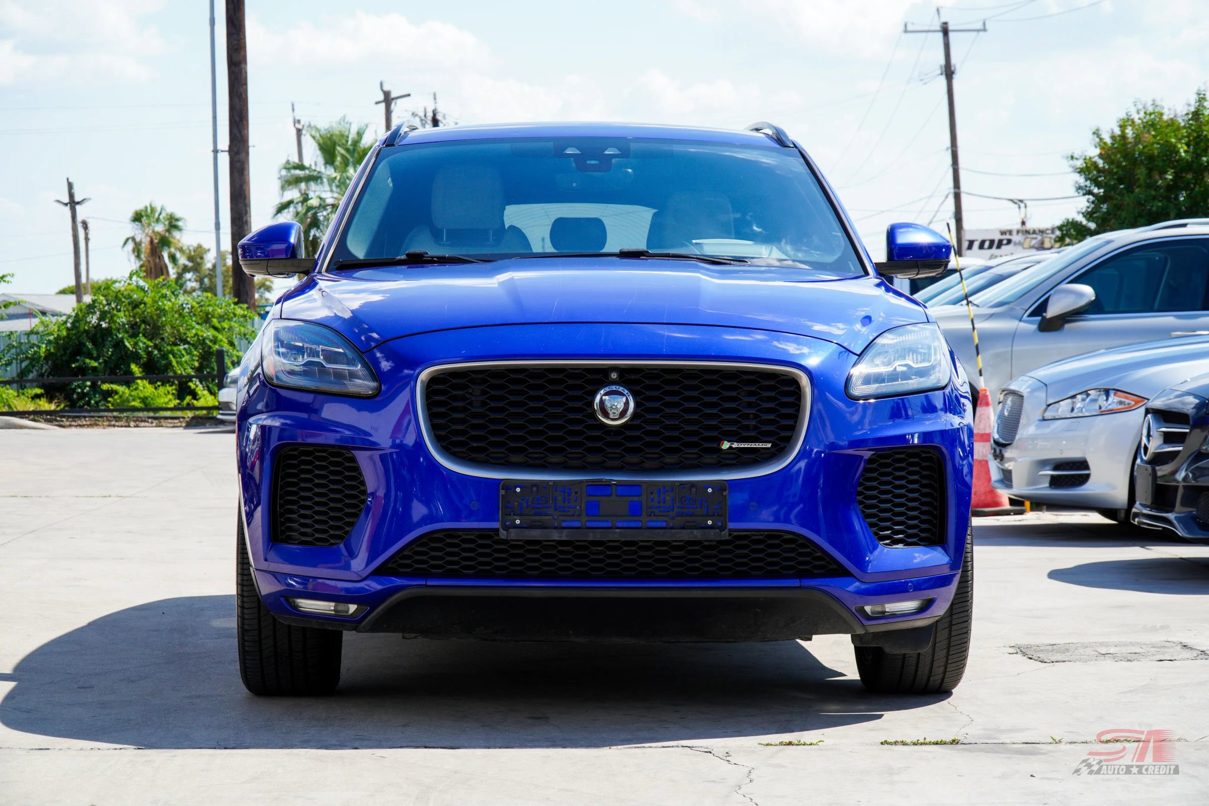 Used 2018 Jaguar E-PACE R-Dynamic HSE image 2