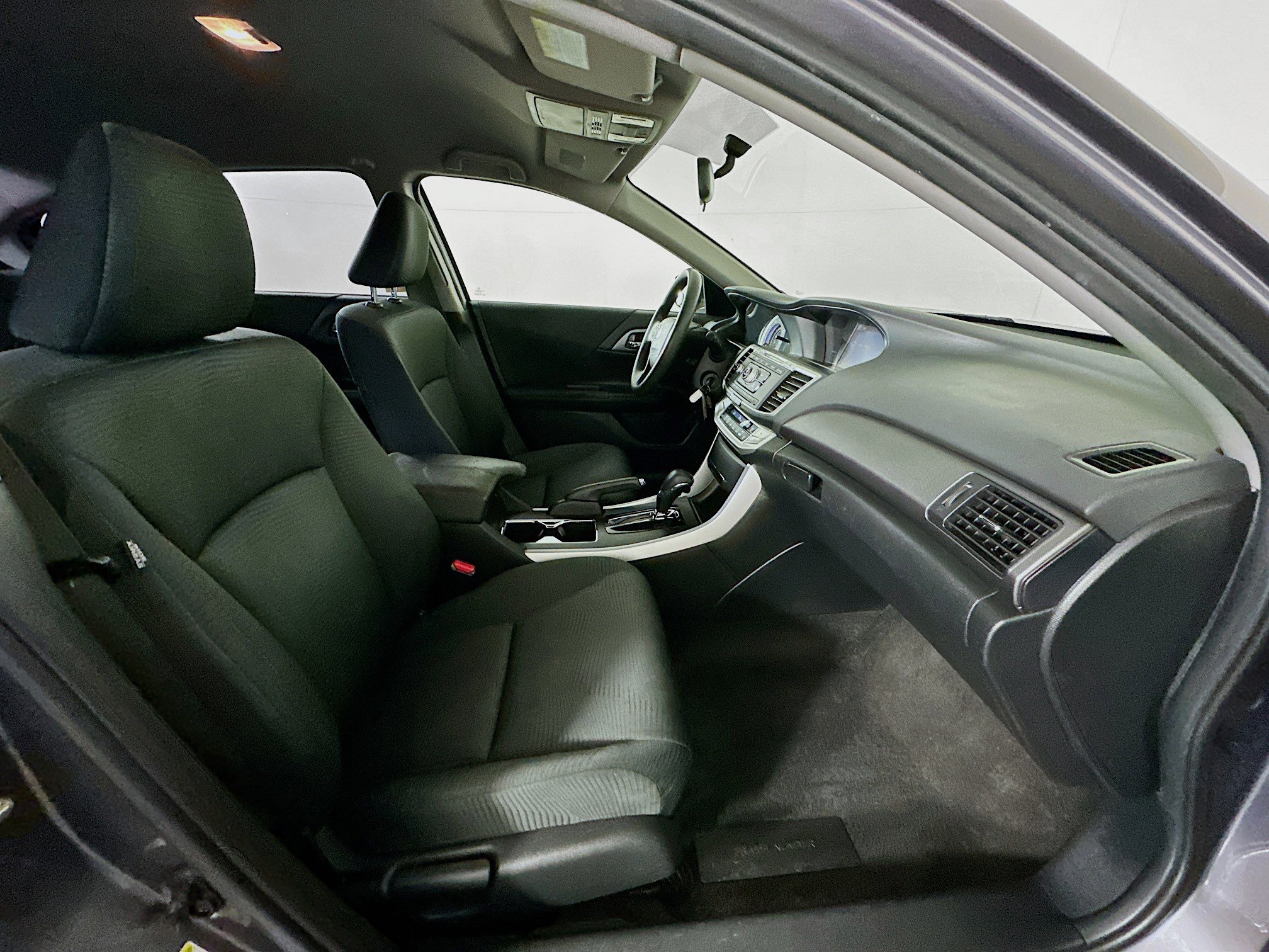 Used 2015 Honda Accord LX image 28