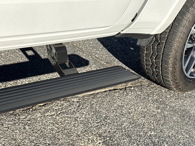 Used 2025 RAM 1500 Limited w/ Off Road Group image 15