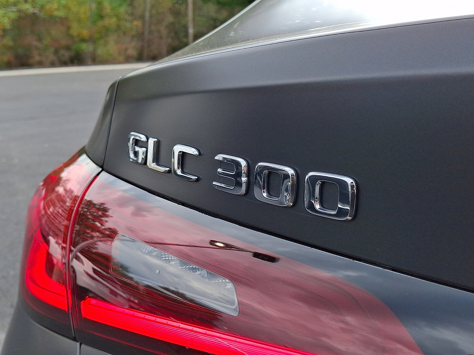 Used 2024 Mercedes-Benz GLC 300 4MATIC image 29