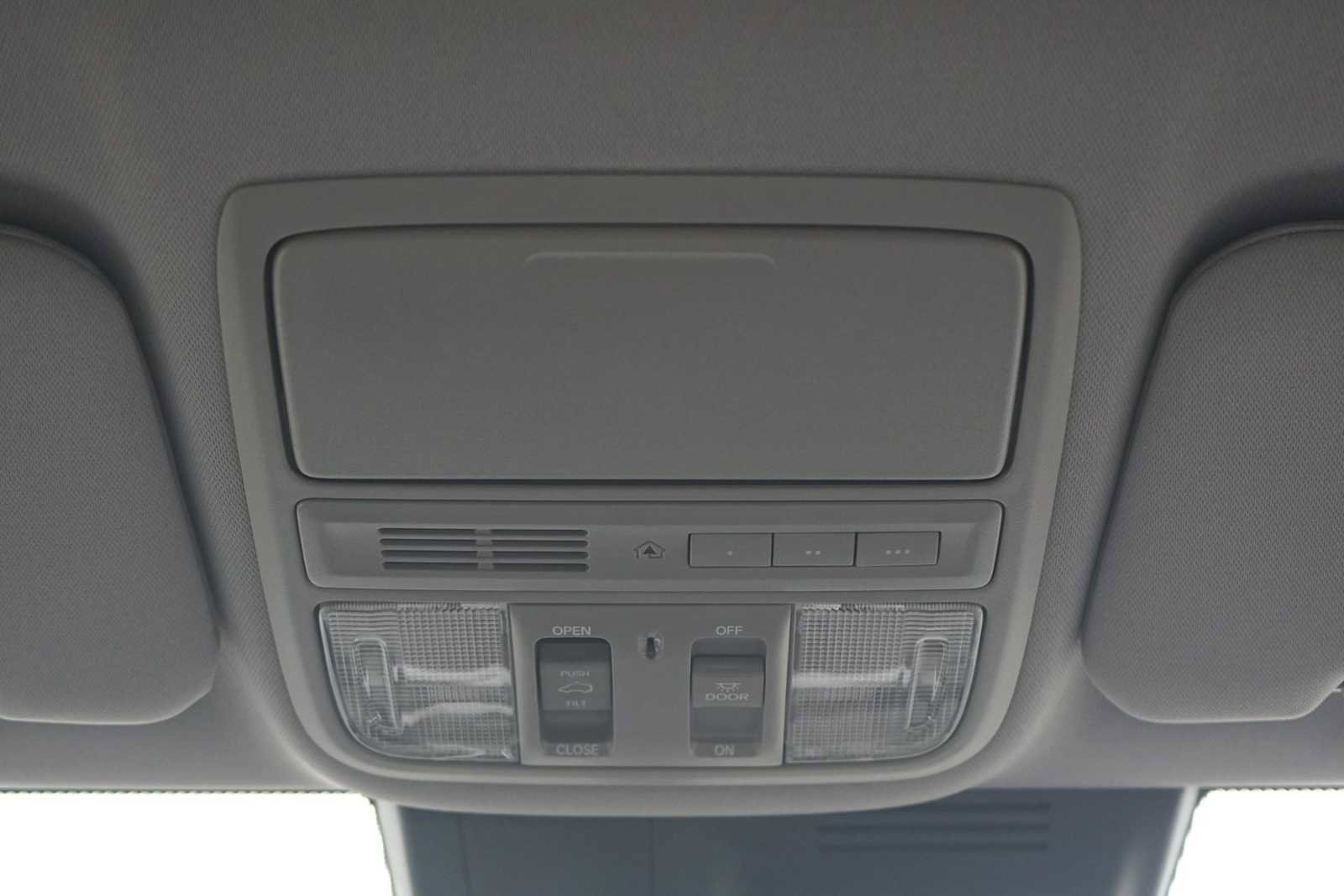 Used 2020 Honda CR-V Touring image 23