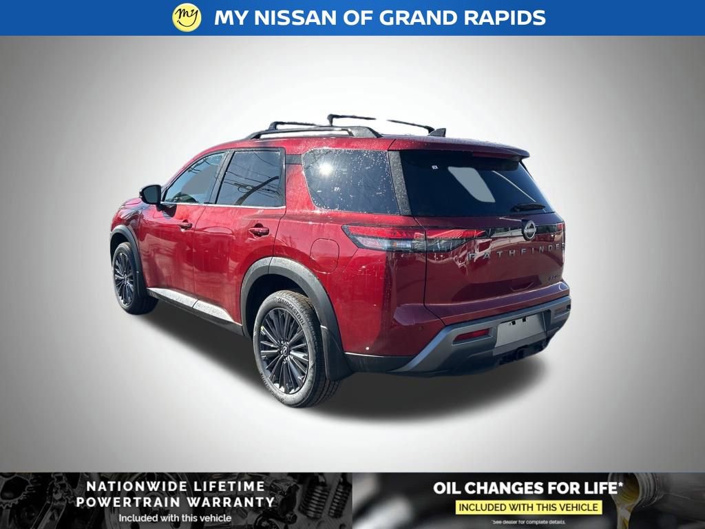 New 2026 Nissan Pathfinder SL image 3