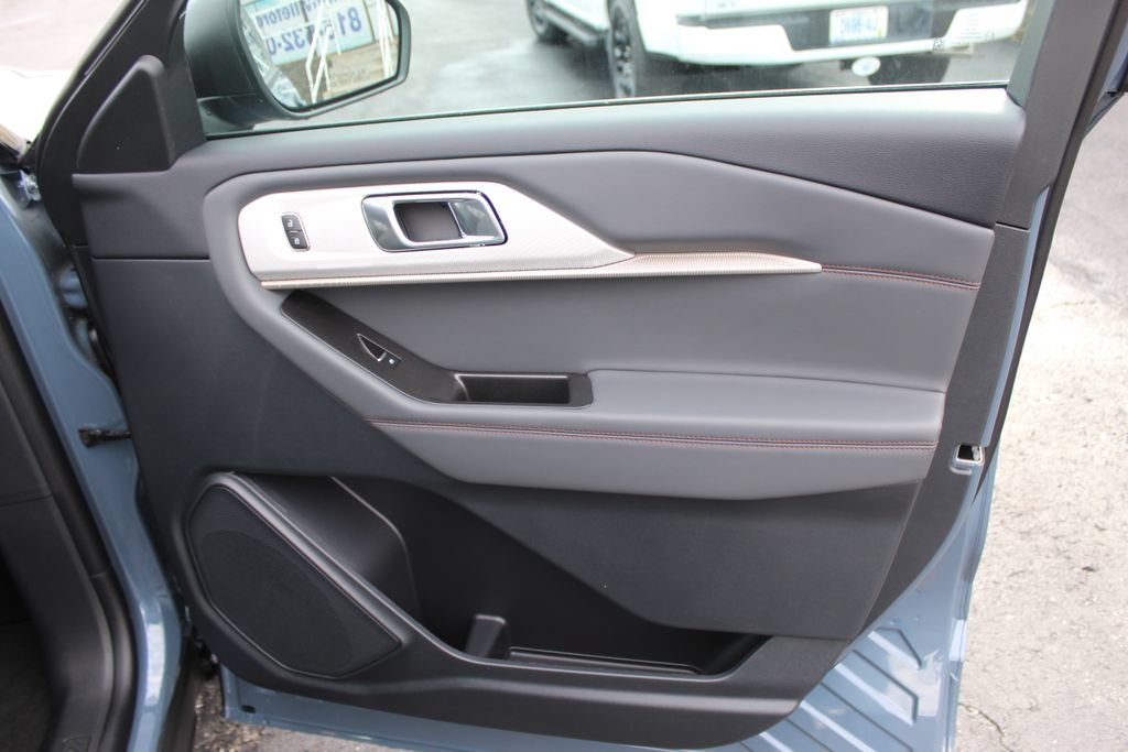 New 2026 Ford Explorer Active AWD/4WD image 13