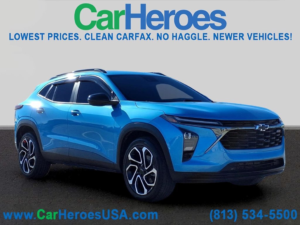 Used 2025 Chevrolet Trax RS w/ Sunroof Package FWD image 1