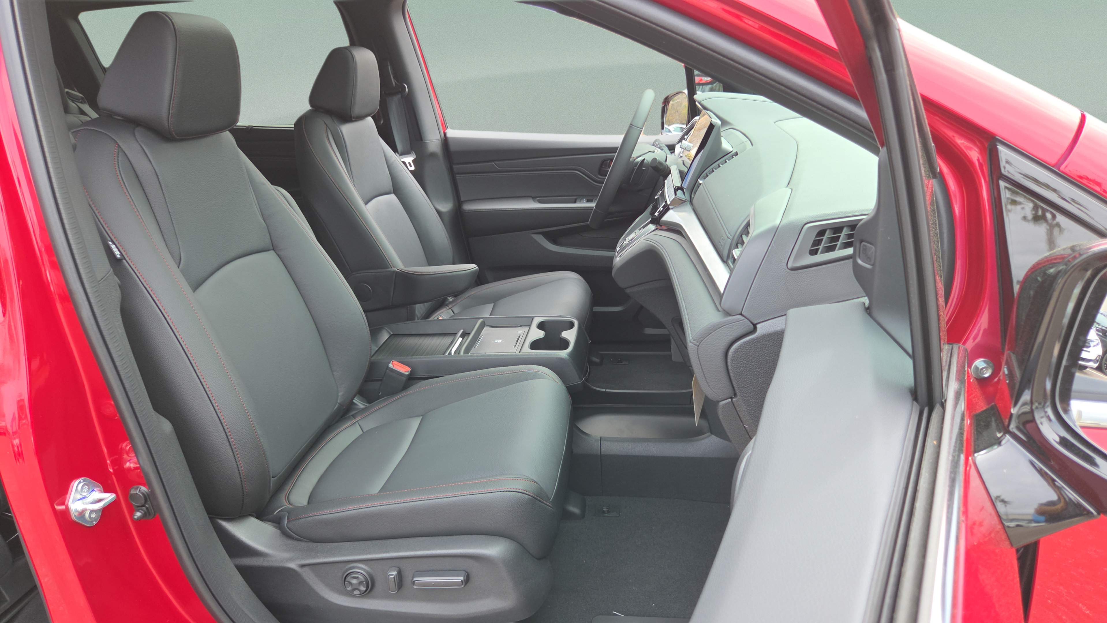 Certified 2026 Honda Odyssey Sport-L image 16