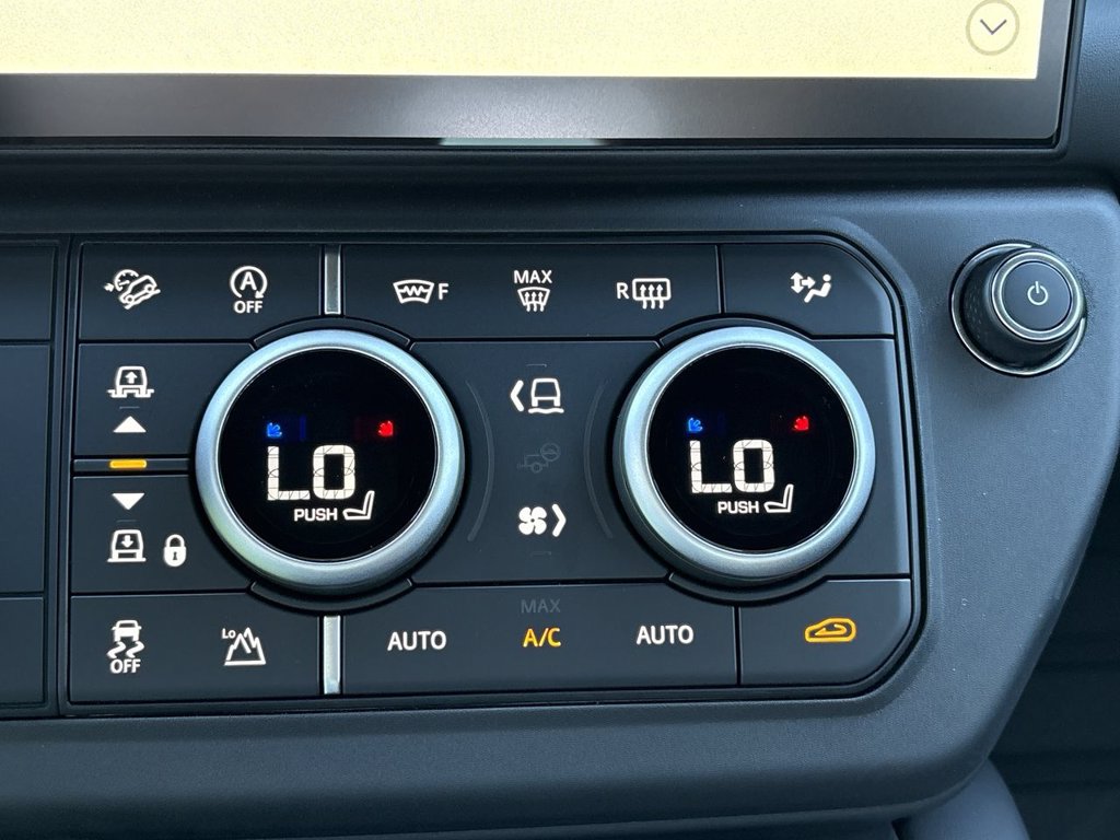 New 2026 Land Rover Defender 130 X-Dynamic SE AWD/4WD image 27