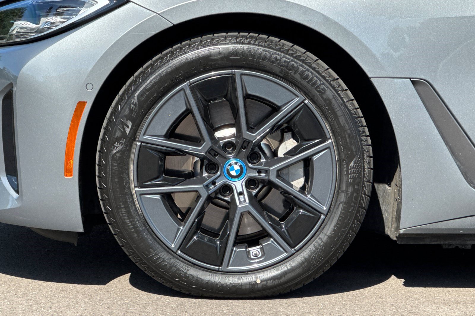 Used 2023 BMW i4 eDrive40 w/ Premium Package RWD image 37