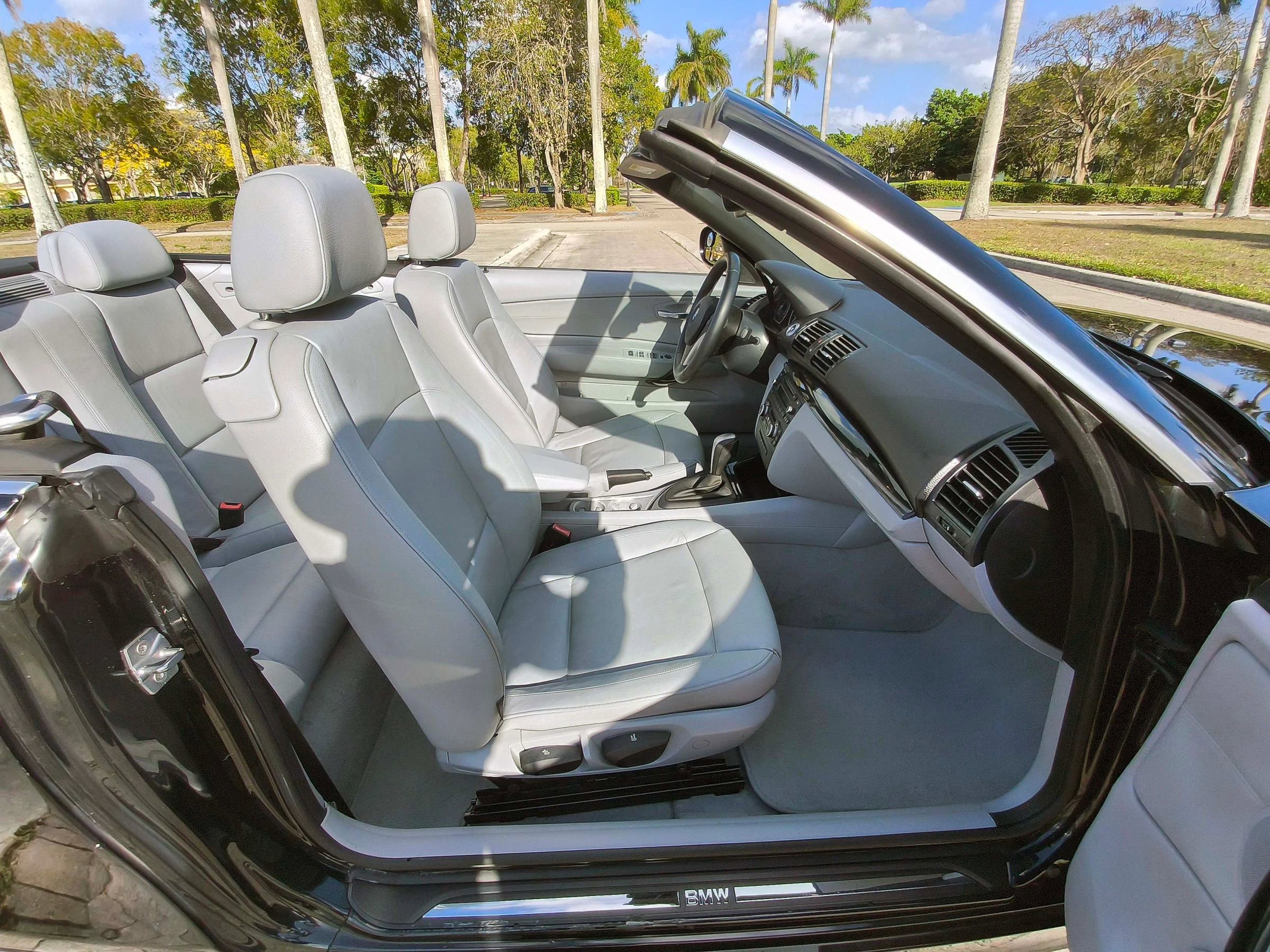 Used 2011 BMW 128i 128i Convertible 2D image 6