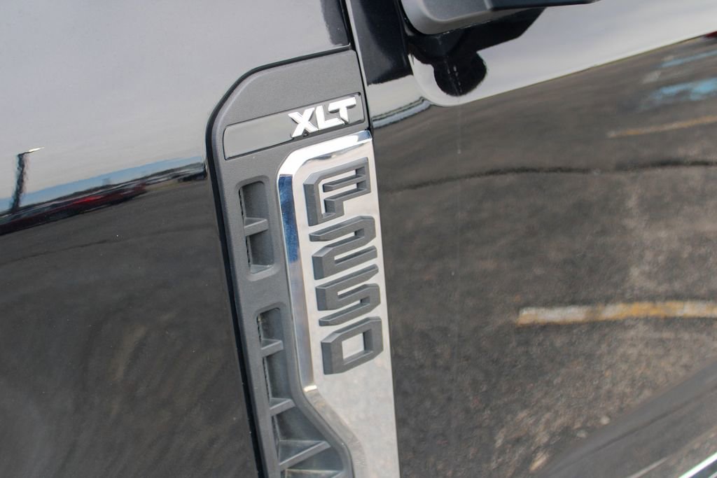 Used 2025 Ford F250 XLT image 11